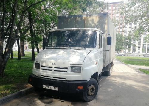 на фото: Продам фургон ЗИЛ &quot;Бычок&quot; Б/У, 2002г.- Москва